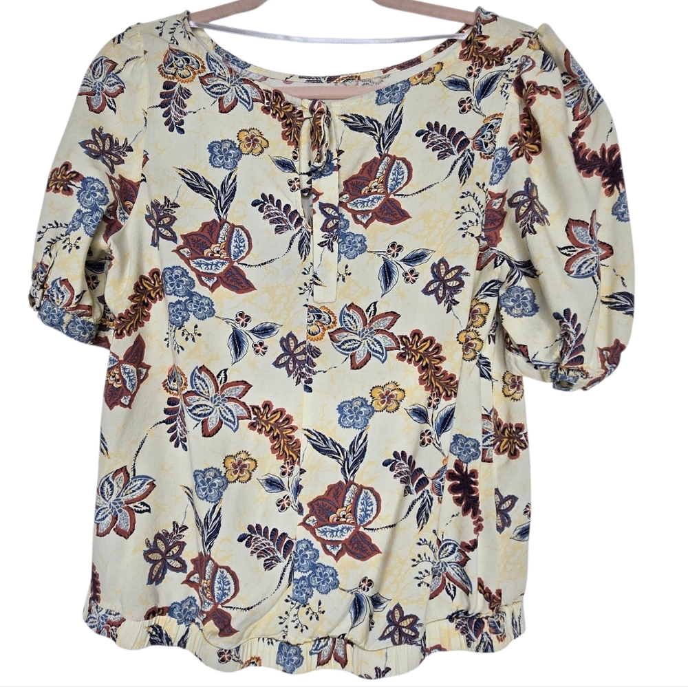 C&C California floral print blouse featuring puff sleeves 